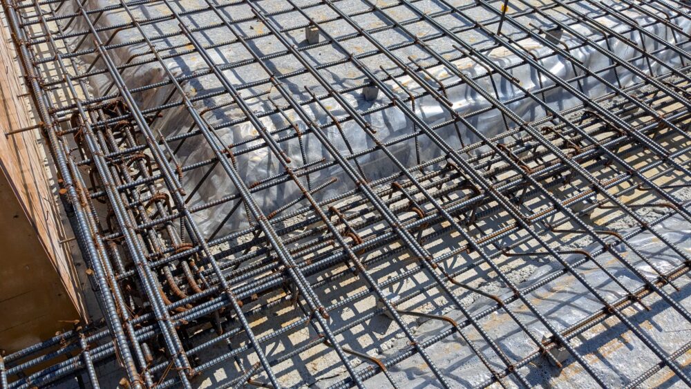 PXL 20250901 004043577