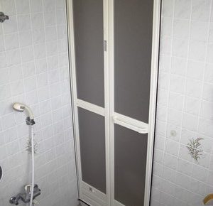 防府市台道Ｎ様　浴室折れ戸工事